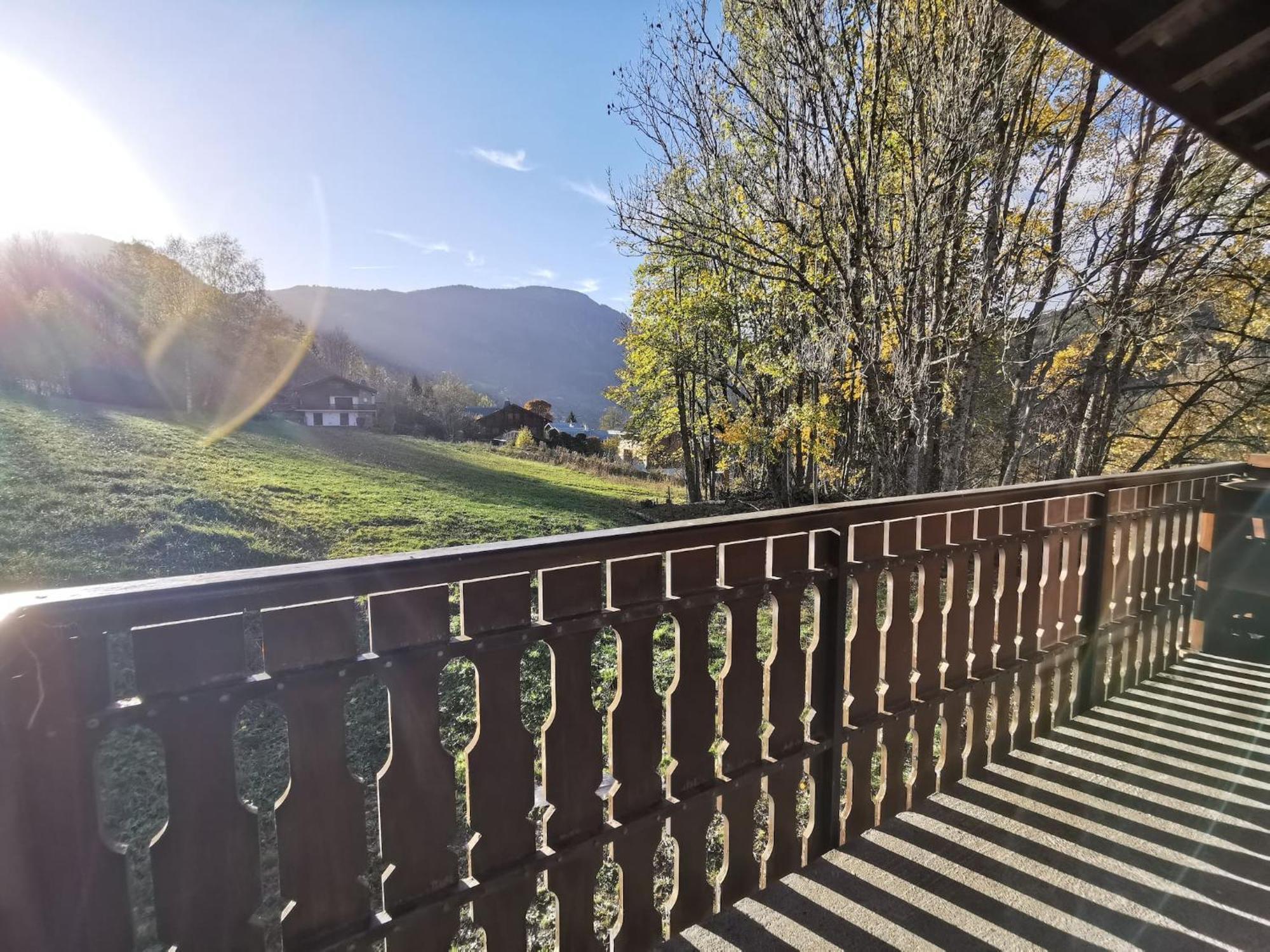 Апартаменти Apt Nala - Sunny Renovated Duplex - 2Bed Apt - Views - Hikes Ле-Уш Екстер'єр фото