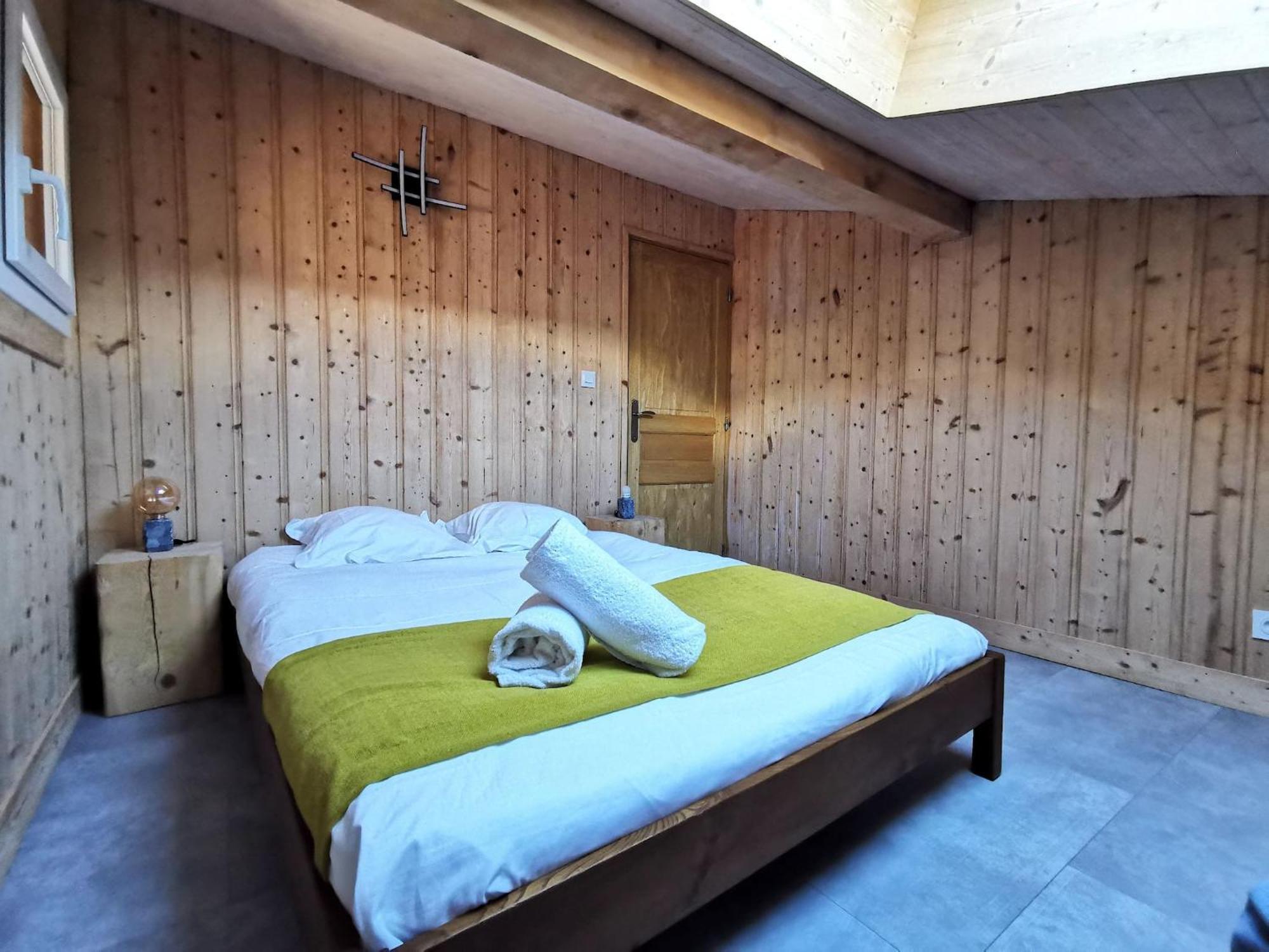 Апартаменти Apt Nala - Sunny Renovated Duplex - 2Bed Apt - Views - Hikes Ле-Уш Екстер'єр фото