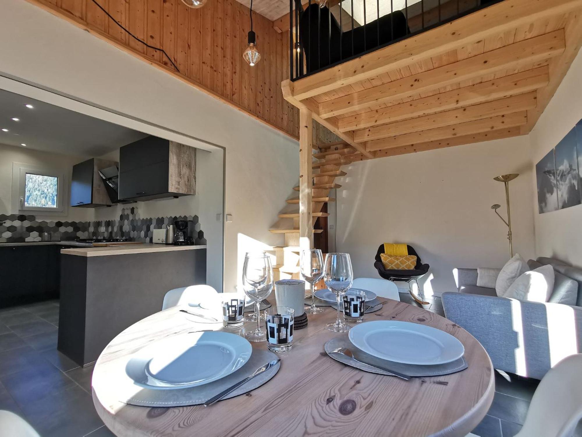 Апартаменти Apt Nala - Sunny Renovated Duplex - 2Bed Apt - Views - Hikes Ле-Уш Екстер'єр фото