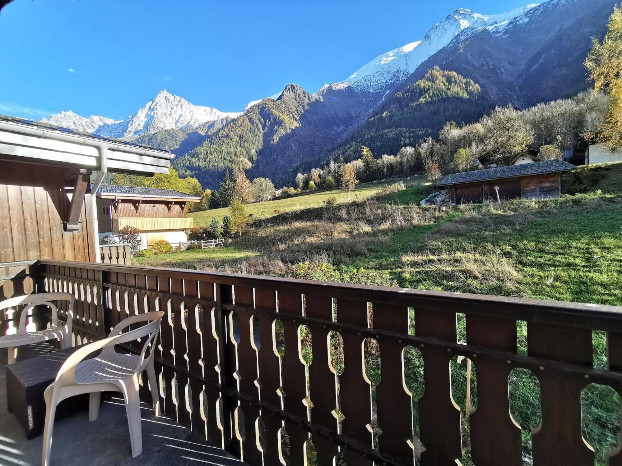 Апартаменти Apt Nala - Sunny Renovated Duplex - 2Bed Apt - Views - Hikes Ле-Уш Екстер'єр фото
